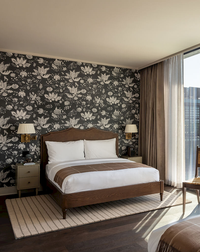 Rooms & Suites
