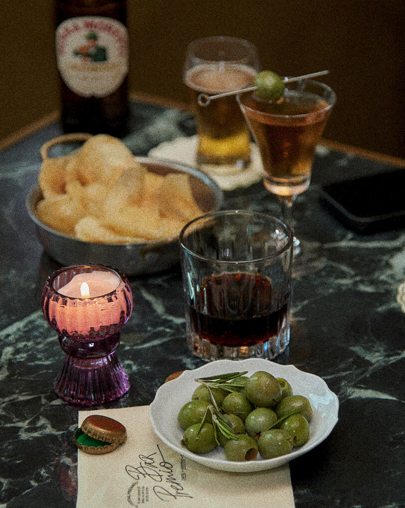 Foods & Drinks